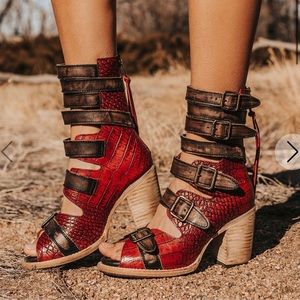 Freebird by Steven —BOND— Red Croco